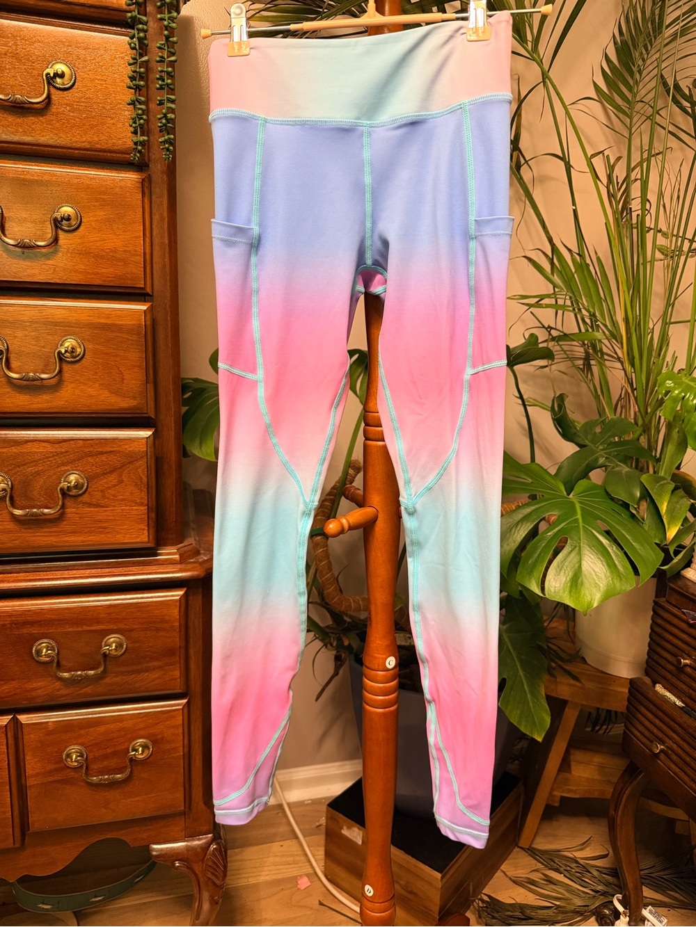 Curves N Combatboots Unicorn Ombre High-Waist Leggings with Side Pockets